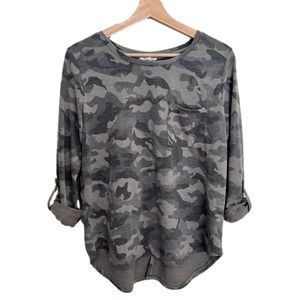 Jane & Delancey Camo Terry Sweatshirt Top Womens Size L Roll Tab Split Back Gray